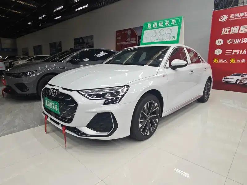 2026 Audi A3 A3L Limousine 35 TFSI Flying Spur Luxury Edition — миниатюра 1