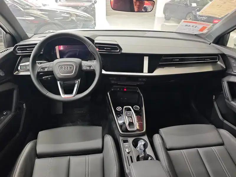 2026 Audi A3 A3L Limousine 35 TFSI Flying Spur Luxury Edition — миниатюра 16