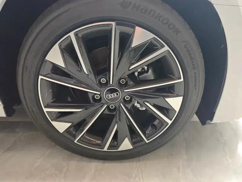 2026 Audi A3 A3L Limousine 35 TFSI Flying Spur Luxury Edition — миниатюра 7