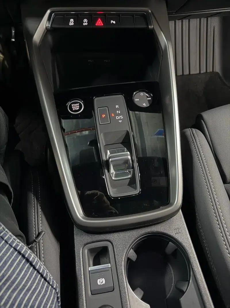 Audi A3 2023 Facelift A3L Limousine 35 TFSI Sporty Edition — миниатюра 11