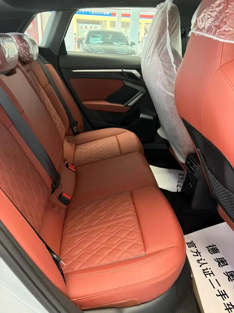 Audi A3 2025 Sportback 35 TFSI Flying Spur Luxury Edition + Luxury Package — миниатюра 13