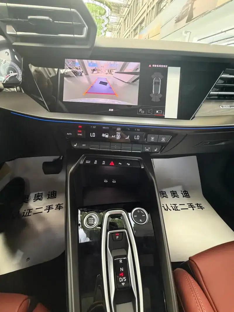 Audi A3 2025 Sportback 35 TFSI Flying Spur Luxury Edition + Luxury Package — миниатюра 9