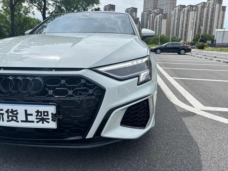 Audi A3 2023 Sportback 35 TFSI Luxury Sport — миниатюра 11