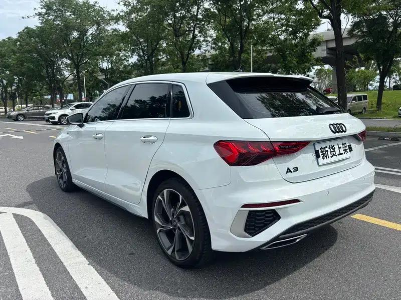 Audi A3 2023 Sportback 35 TFSI Luxury Sport — миниатюра 4