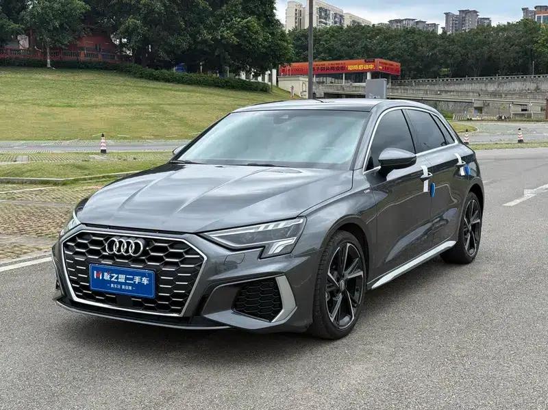 Audi A3 2022 Sportback 35 TFSI Fashion Sport — миниатюра 1