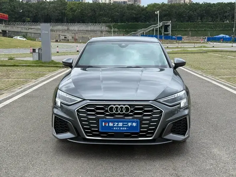 Audi A3 2022 Sportback 35 TFSI Fashion Sport — миниатюра 2