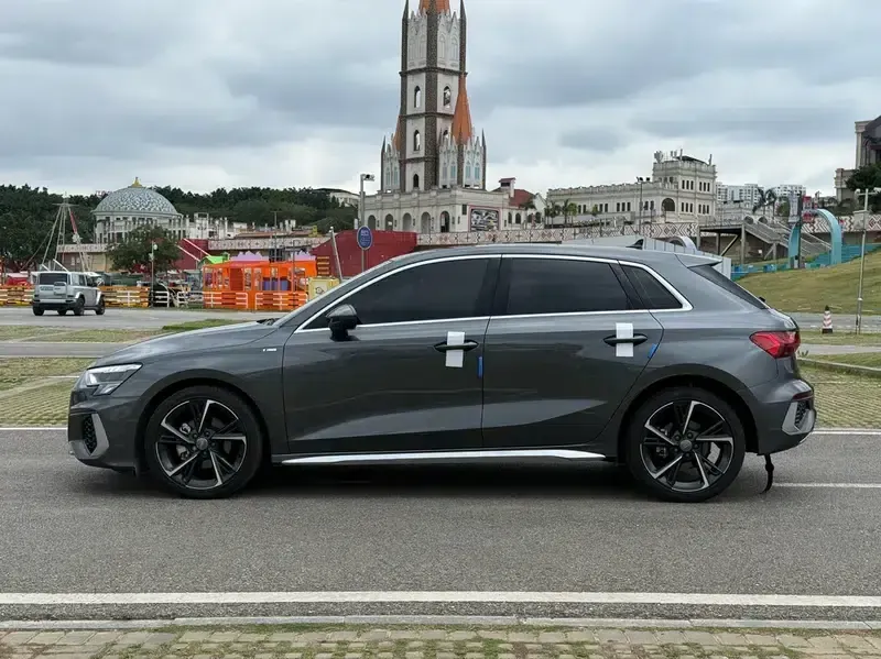 Audi A3 2022 Sportback 35 TFSI Fashion Sport — миниатюра 4
