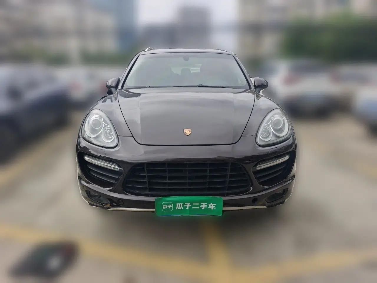 Porsche Cayenne 2014 Cayenne Platinum Edition 3.0T — миниатюра 2