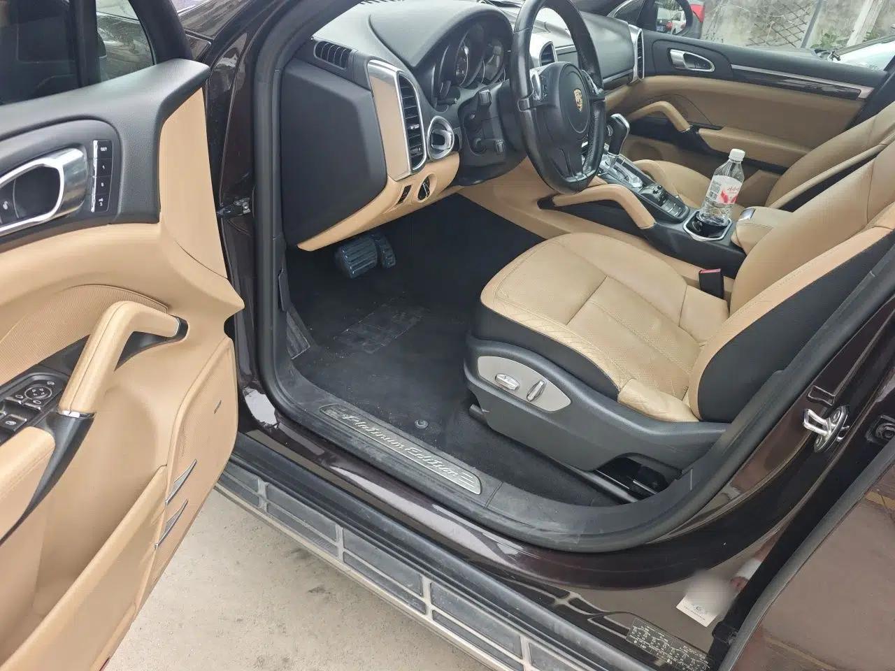 Porsche Cayenne 2014 Cayenne Platinum Edition 3.0T — миниатюра 16