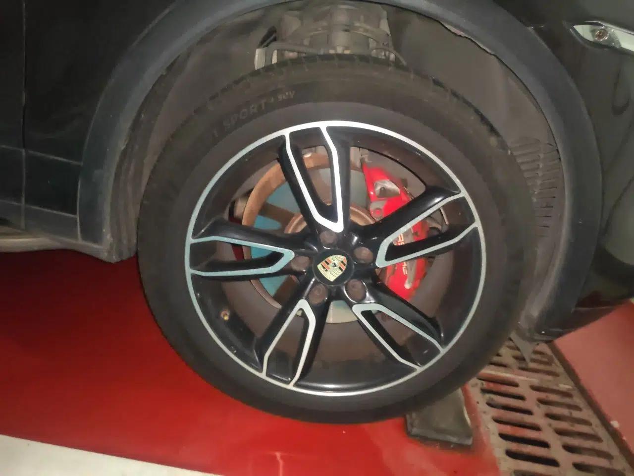 Porsche Cayenne 2011 Cayenne 3.0T — миниатюра 8