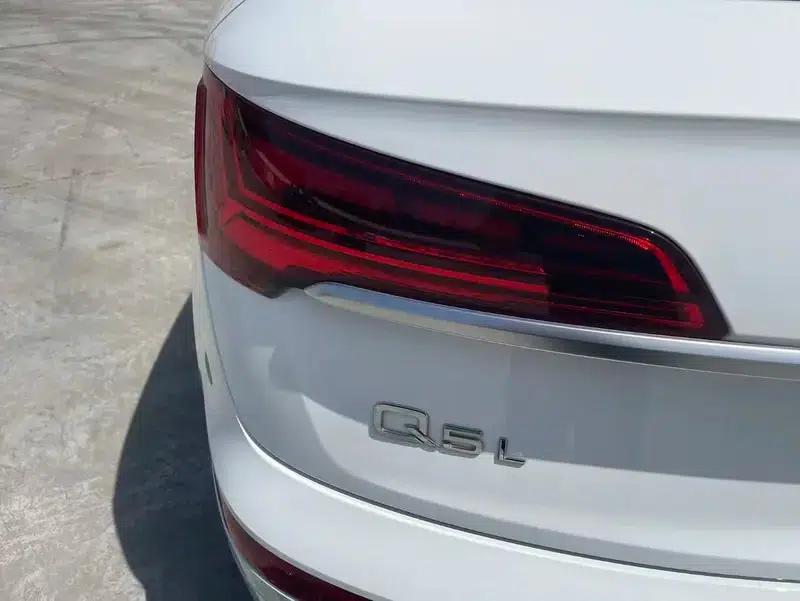 Audi Q5L 2022 40T RS Sport Package — миниатюра 11