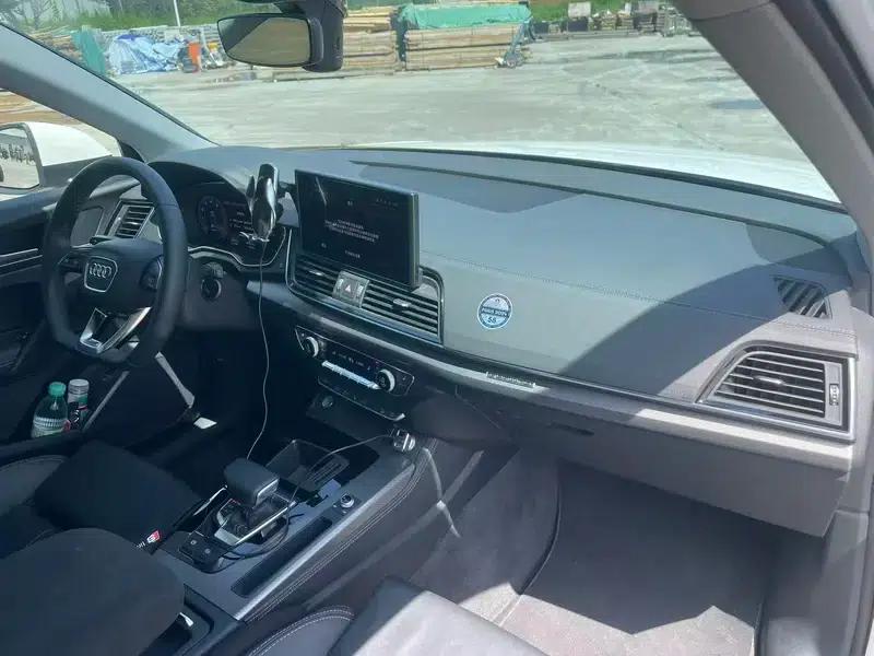 Audi Q5L 2022 40T RS Sport Package — миниатюра 23