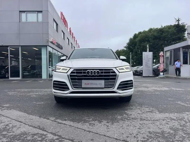 Audi Q5L 2020 40 TFSI Luxury Fashion Edition — миниатюра 2