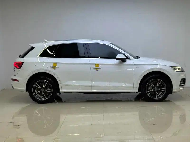 Audi Q5L 2020 40 TFSI Luxury Fashion Edition — миниатюра 8