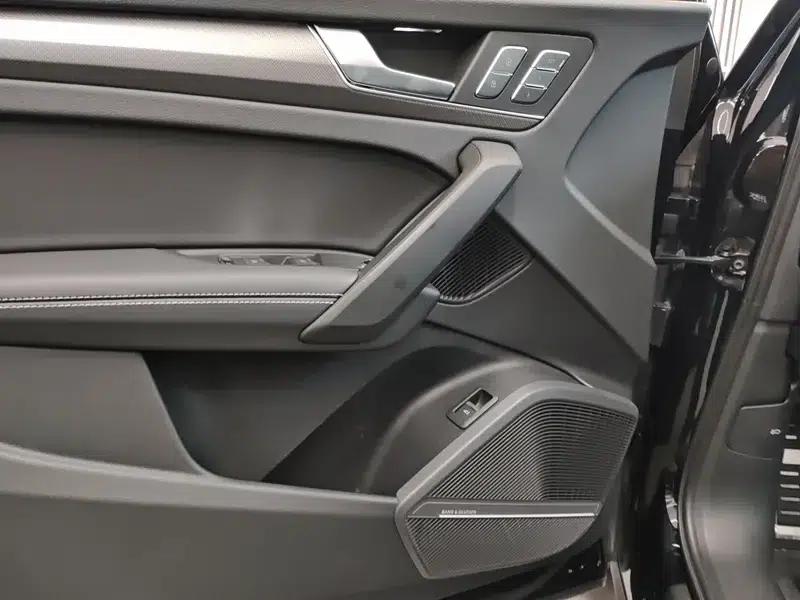Audi Q5L 2024 45TFSI Luxury Dynamic — миниатюра 9