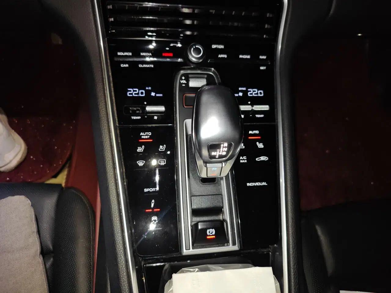 Porsche Panamera 2019 Panamera 2.9T — миниатюра 14