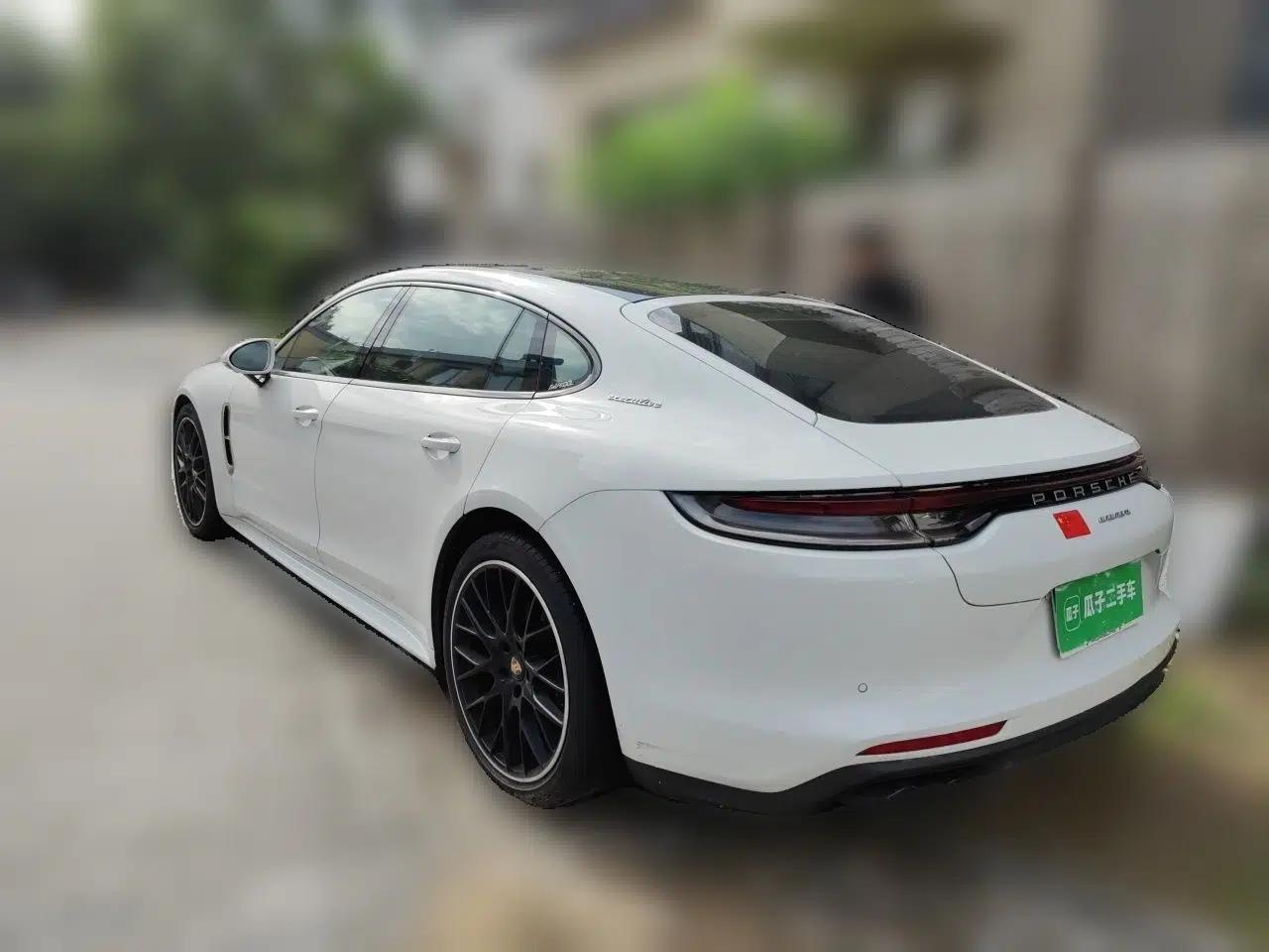 Porsche Panamera 2022 Panamera Executive Long Wheelbase Platinum Edition 2.9T — миниатюра 4