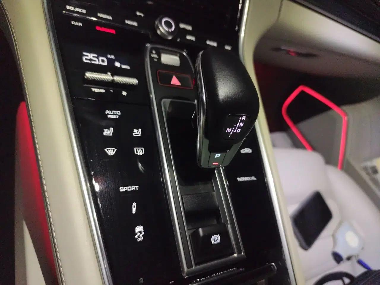 Porsche Panamera 2021 Panamera 2.9T — миниатюра 14