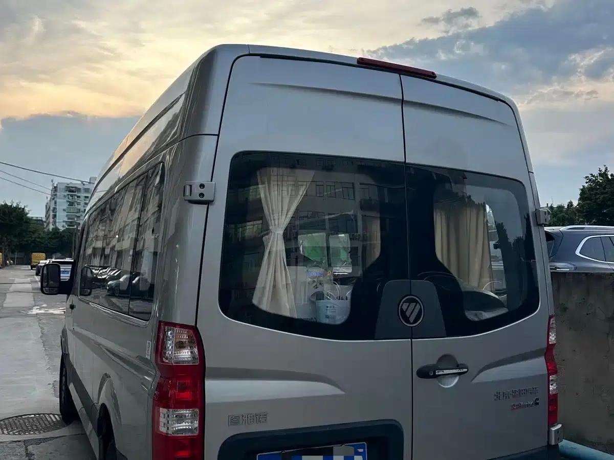 2024 Nissan Tuano, a multi-functional car with a Cummins 2.8T manual transmission, long wheelbase, mid-roof, single rear tire, and 5/6/7/9 seats. — миниатюра 9