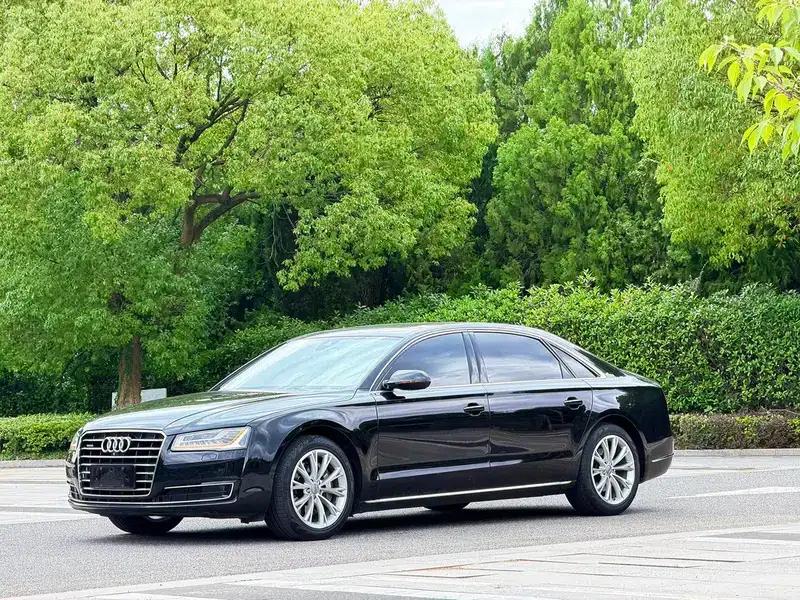 2017 Audi A8 A8L 45 TFSI quattro Luxury — миниатюра 1