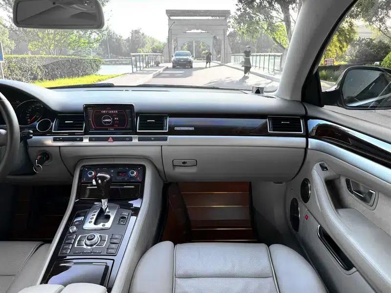 Audi A8 2010 4.2FSI Quattro Limited Edition — миниатюра 14
