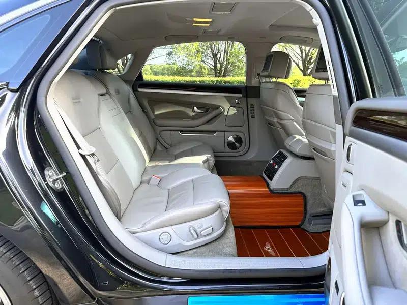 Audi A8 2010 4.2FSI Quattro Limited Edition — миниатюра 19