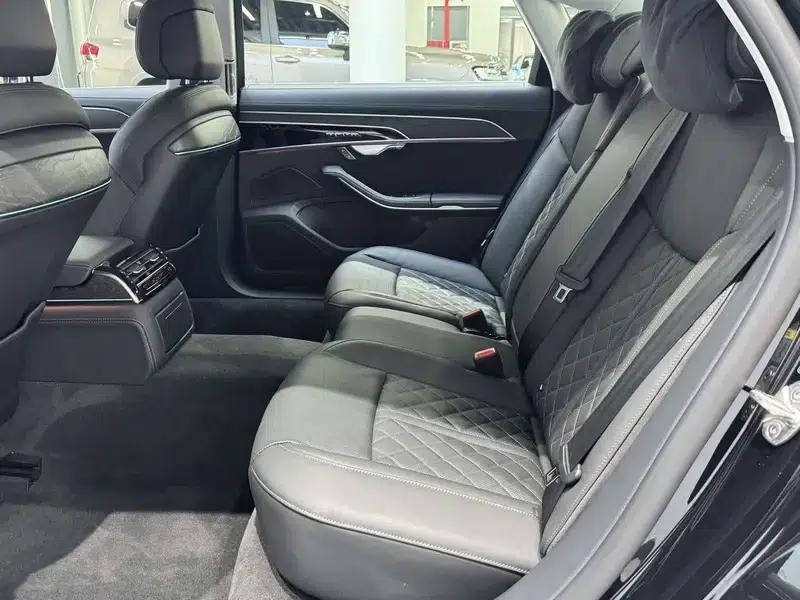 2024 Audi A8 A8L 50 TFSI quattro Premium Edition — миниатюра 13
