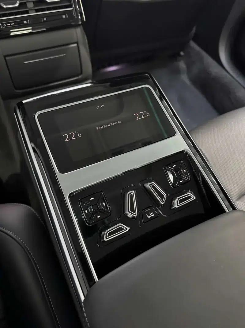 2024 Audi A8 A8L 50 TFSI quattro Premium Edition — миниатюра 6