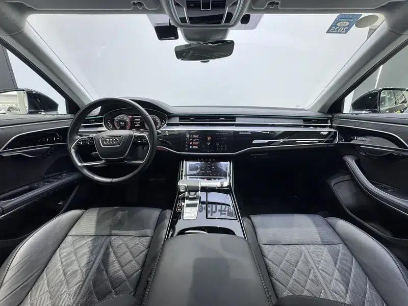2024 Audi A8 A8L 50 TFSI quattro Premium Edition — миниатюра 9