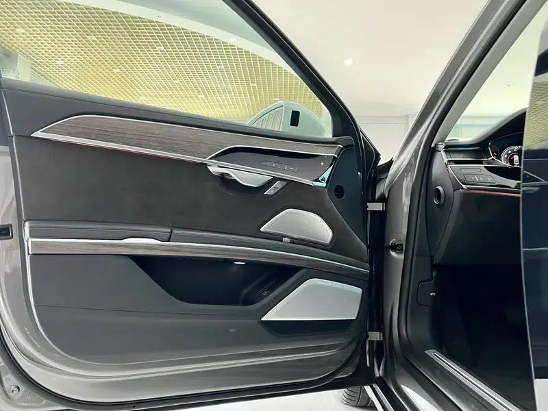 2021 Audi A8 A8L 55 TFSI quattro Premium — миниатюра 29