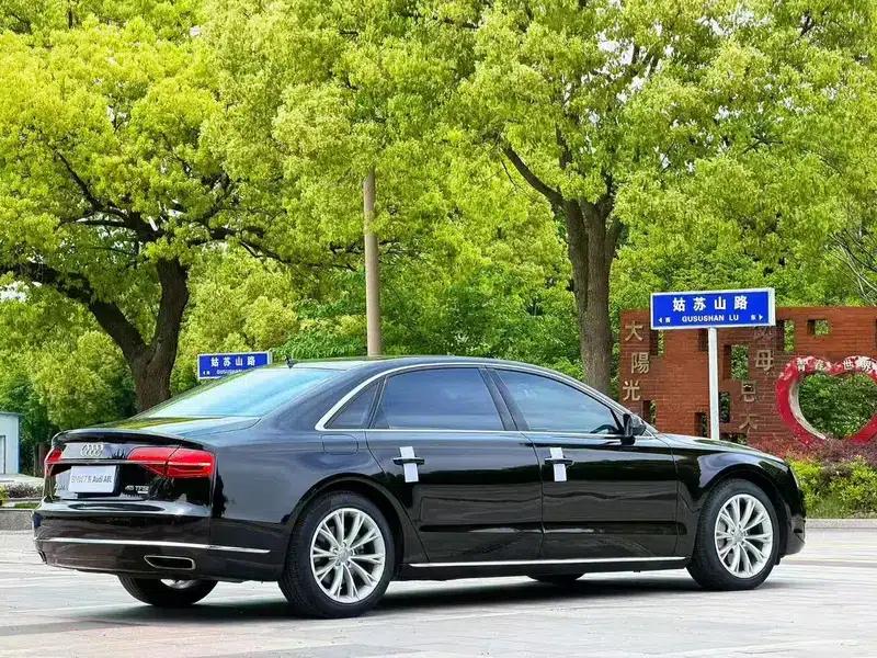 2016 Audi A8 A8L 45 TFSI quattro Luxury — миниатюра 6