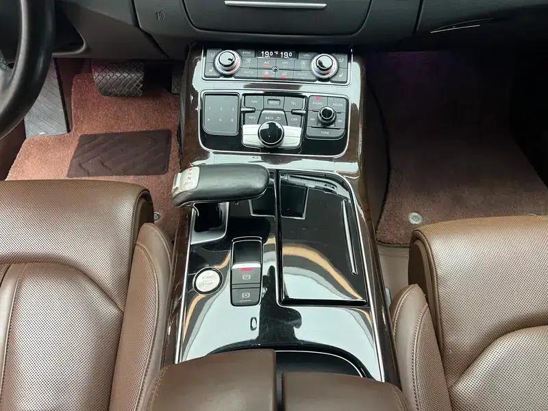 2017 Audi A8 A8L 45 TFSI quattro Luxury — миниатюра 15