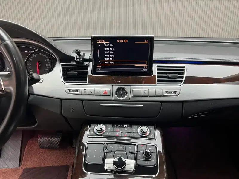 2017 Audi A8 A8L 45 TFSI quattro Luxury — миниатюра 10
