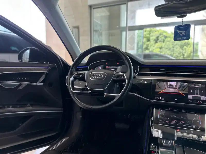 2023 Audi A8 A8L 50 TFSI quattro Premium Edition — миниатюра 13