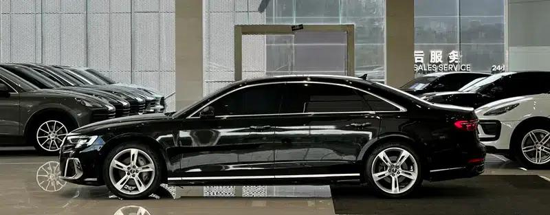 2023 Audi A8 A8L 50 TFSI quattro Premium Edition — миниатюра 4