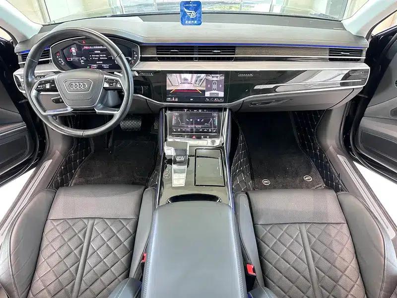 2023 Audi A8 A8L 50 TFSI quattro Premium Edition — миниатюра 10