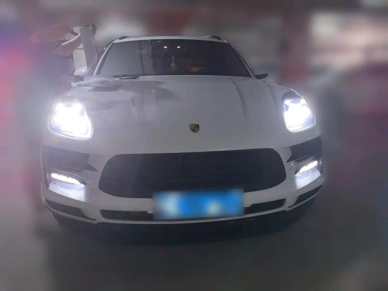 Porsche Macan 2018 Macan 2.0T — миниатюра 2