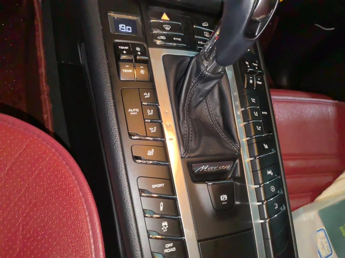 Porsche Macan 2018 Macan 2.0T — миниатюра 14