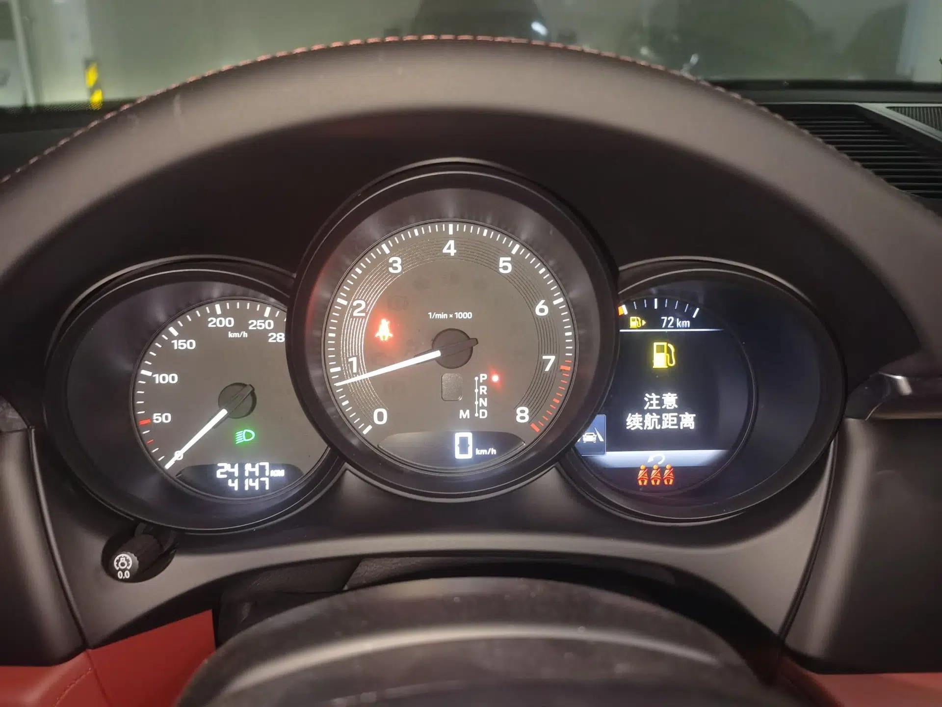 Porsche Macan 2022 Macan 2.0T — миниатюра 11