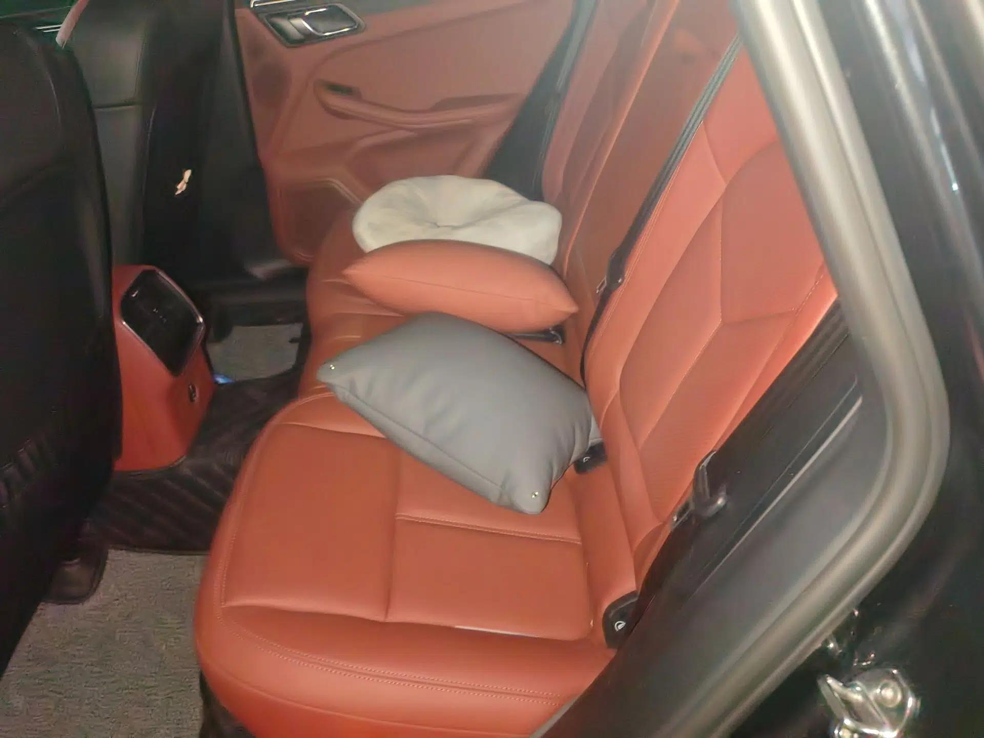 Porsche Macan 2022 Macan 2.0T — миниатюра 17