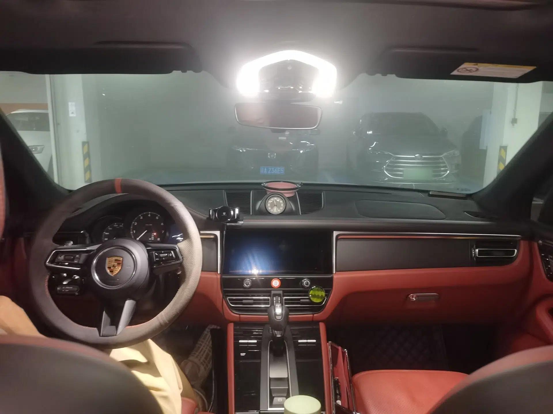 Porsche Macan 2022 Macan 2.0T — миниатюра 9