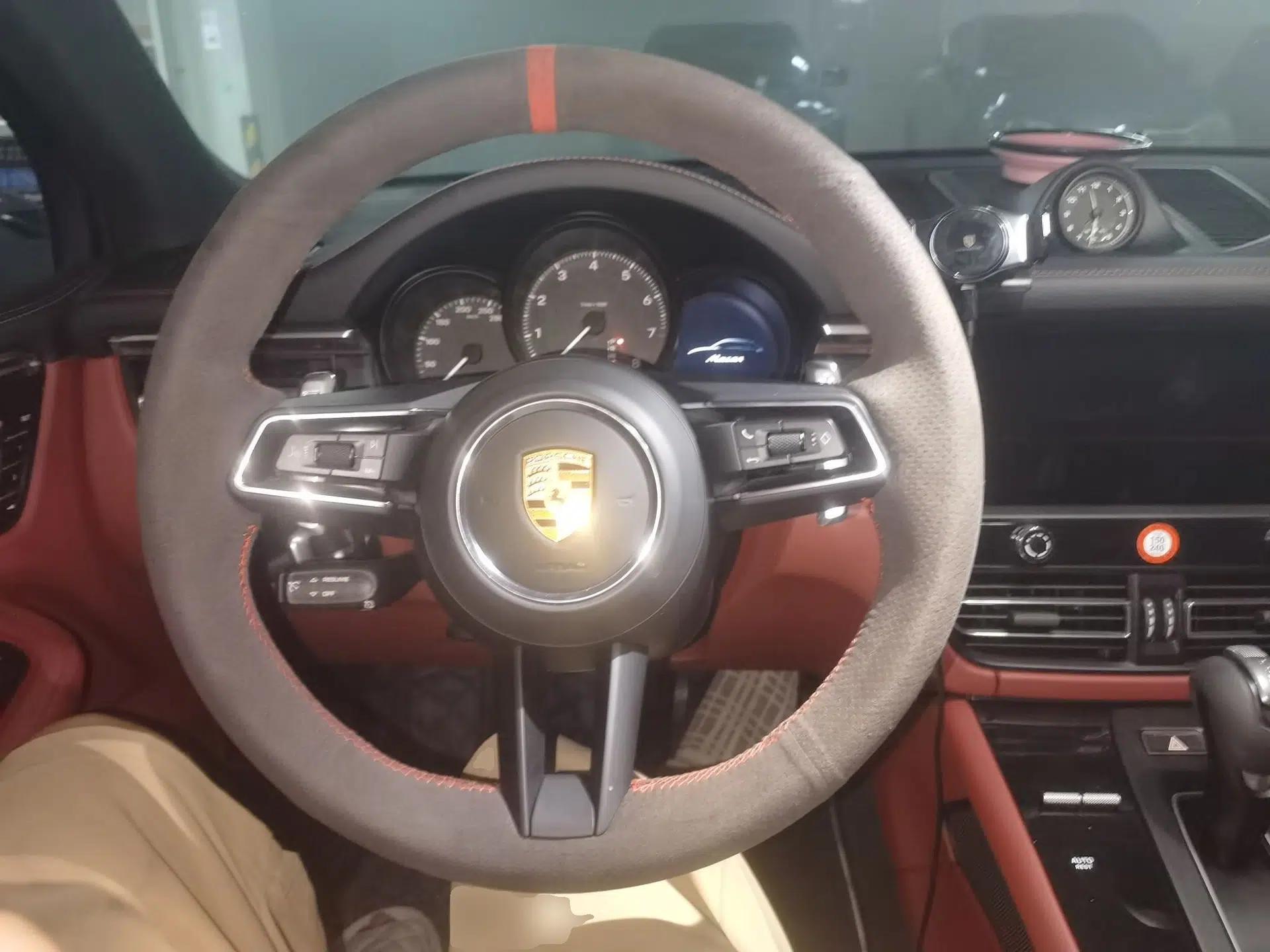 Porsche Macan 2022 Macan 2.0T — миниатюра 10