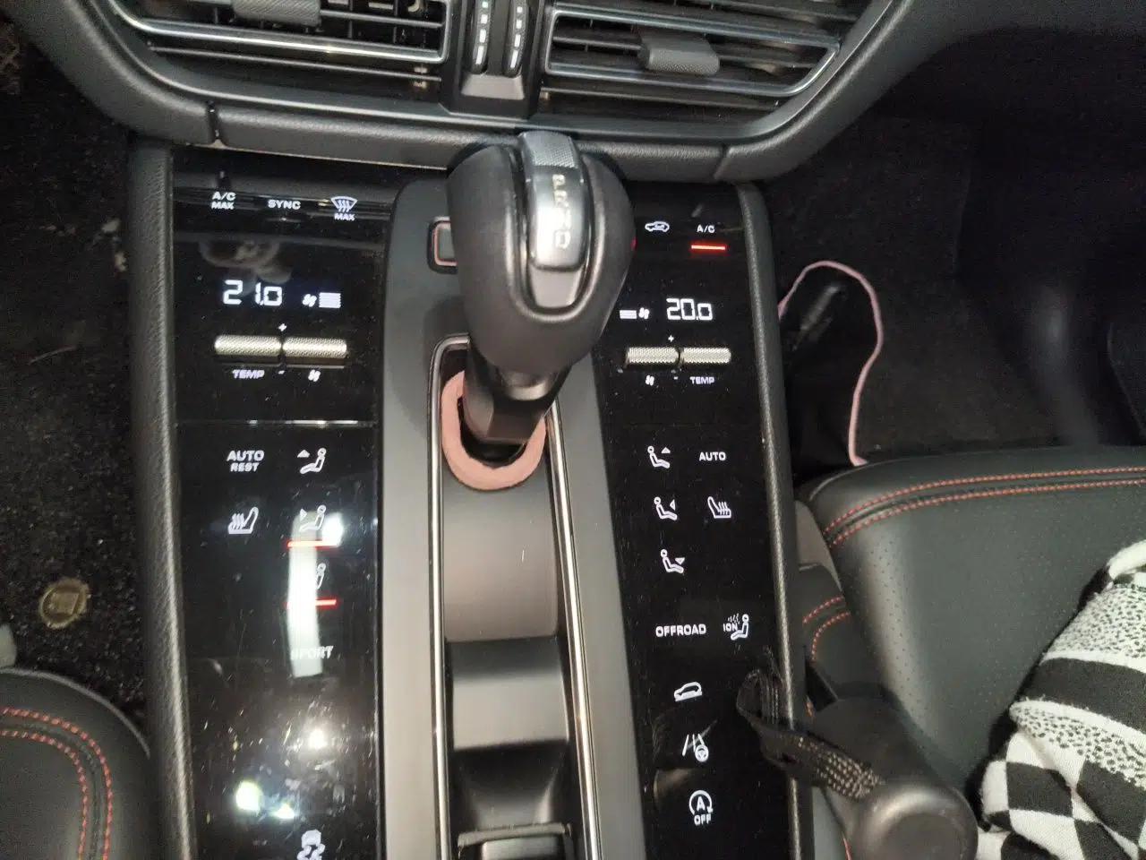 Porsche Macan 2022 Macan 2.0T — миниатюра 14