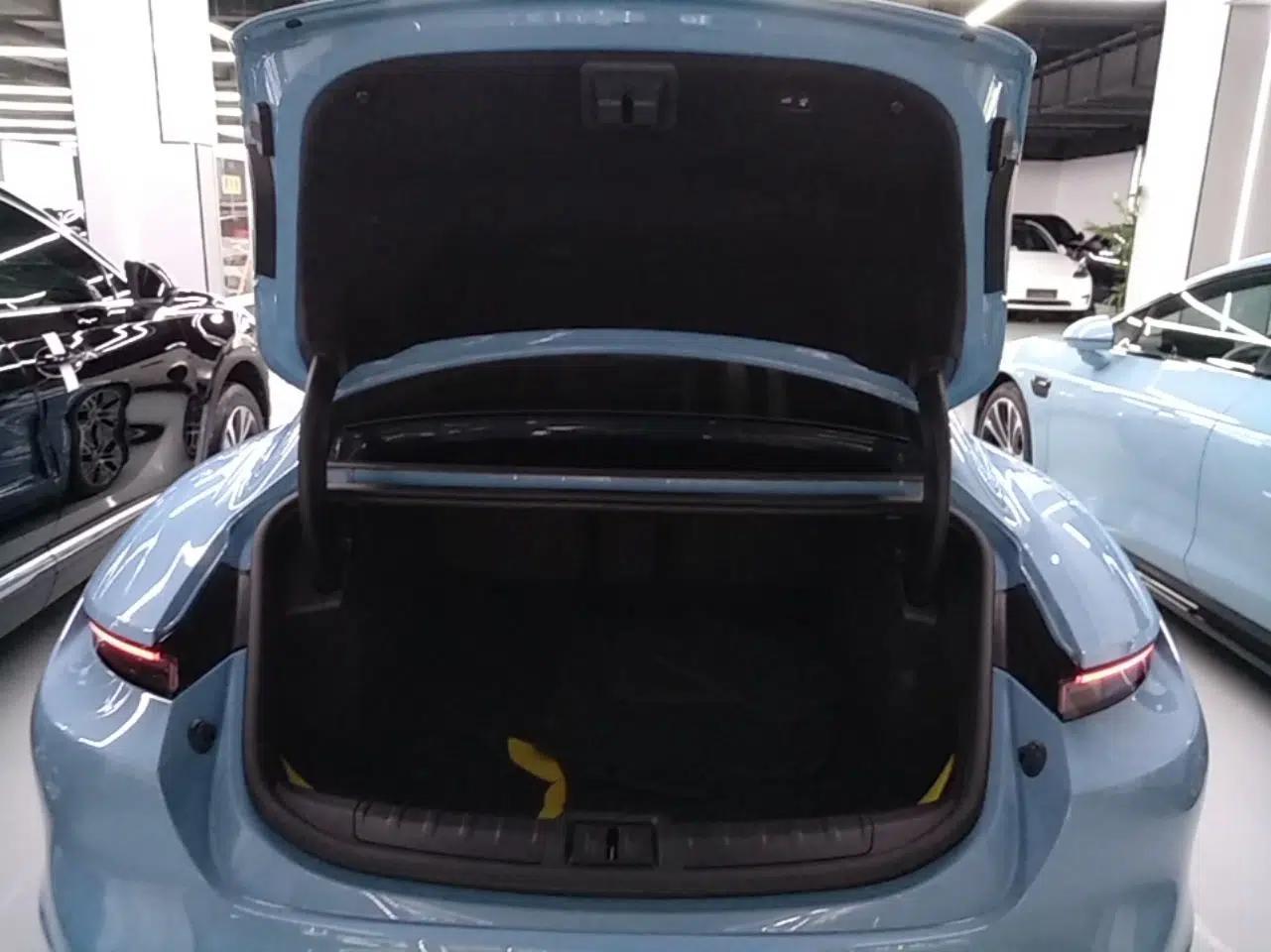 Porsche Taycan 2020 Taycan — миниатюра 27