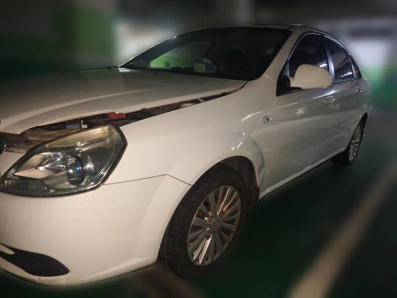 Buick Excelle 2015 1.5L Manual Luxury Model — миниатюра 1