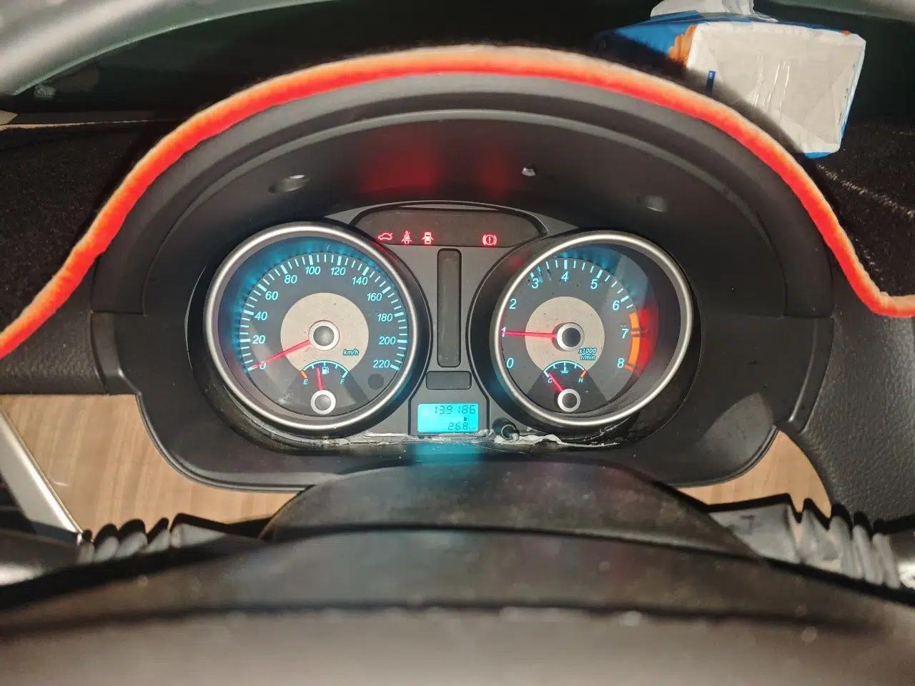 Buick Excelle 2015 1.5L Manual Luxury Model — миниатюра 11