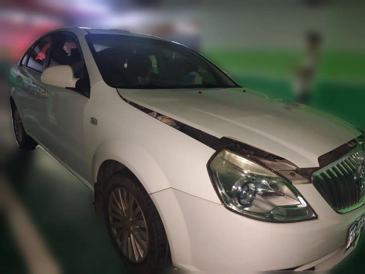 Buick Excelle 2015 1.5L Manual Luxury Model — миниатюра 3