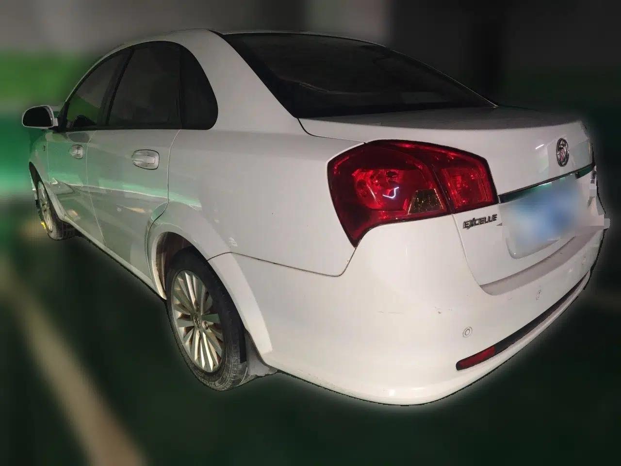 Buick Excelle 2015 1.5L Manual Luxury Model — миниатюра 4