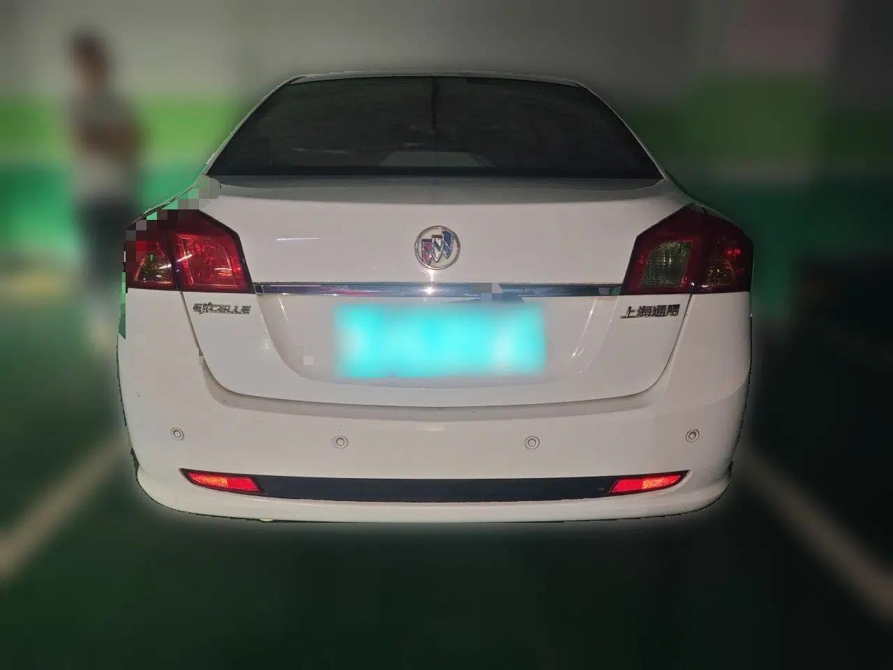 Buick Excelle 2015 1.5L Manual Luxury Model — миниатюра 5