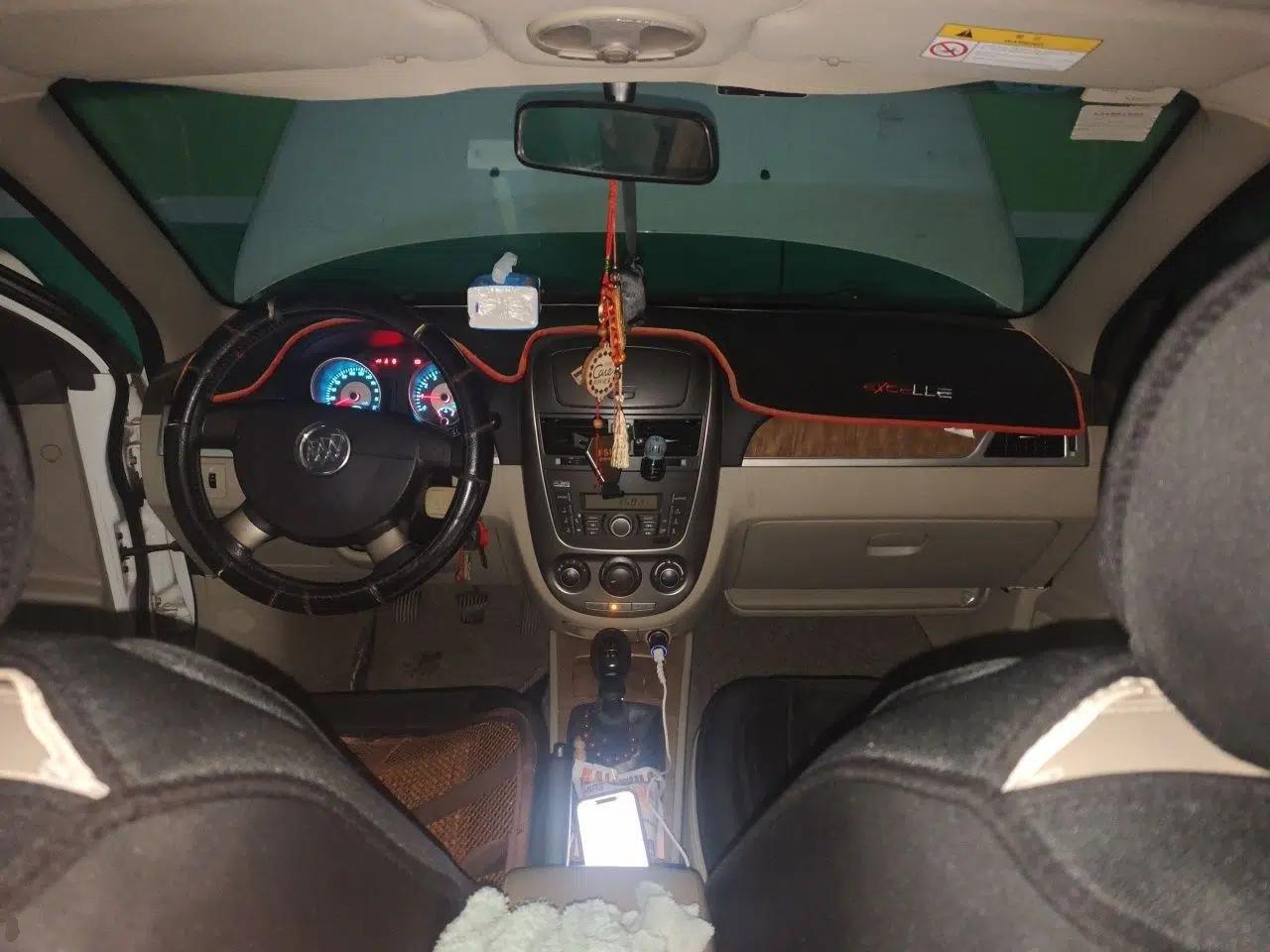 Buick Excelle 2015 1.5L Manual Luxury Model — миниатюра 9